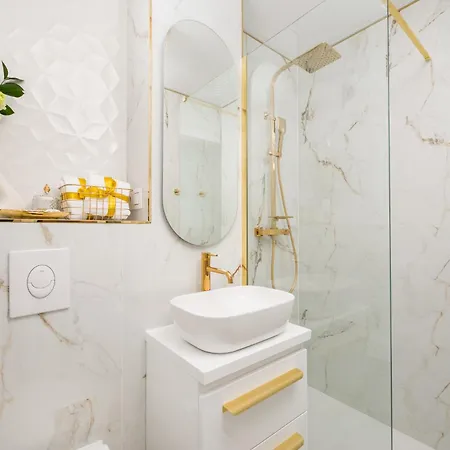 Lejlighed First Class 3 Min To Station With Balcony, Ac And The View On Palace Warszawa