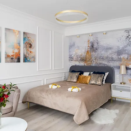 Lejlighed First Class 3 Min To Station With Balcony, Ac And The View On Palace Warszawa