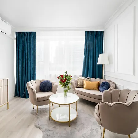 First Class 3 Min To Station With Balcony, Ac And The View On Palace *