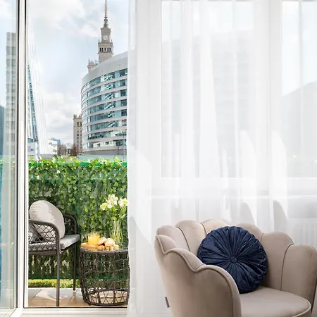 First Class 3 Min To Station With Balcony, Ac And The View On Palace *